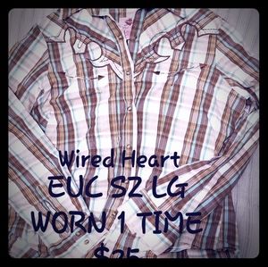 Long sleeve buttondown shirt